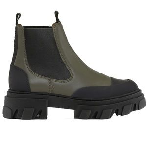 Ganni Chelsea Boot Low in Kalamata Green